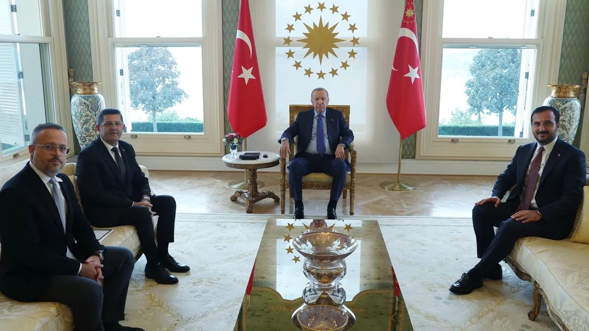 Başkan Erdoğan Çekmeköy Belediye Başkanı Orhan Çerkez'i kabul etti