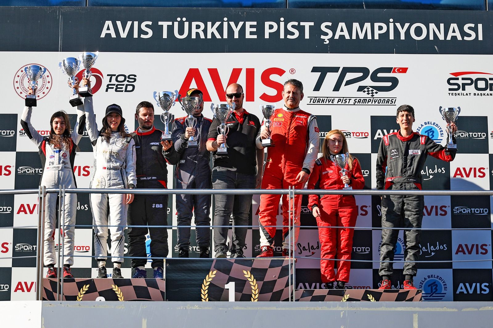 İstanbul Park'ta Zirve Mücadelesi Nefes Kesti