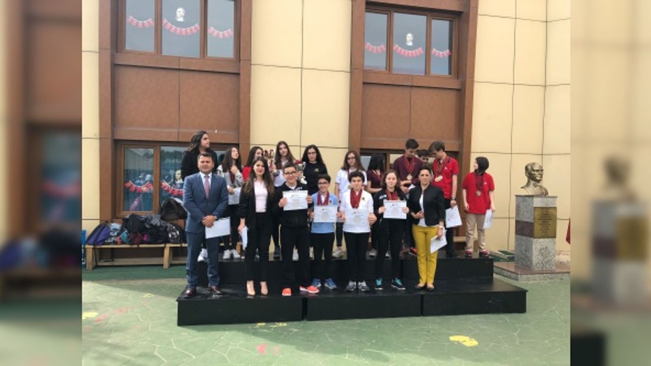 World Scholar’s Cup 2018 Turnuvası’nda Avrupa Sınav Koleji Rüzgarı