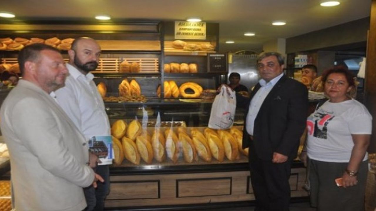 Çekmeköy MHP “Askıda Ekmek” Yardımlaşmasına Destek Verdi