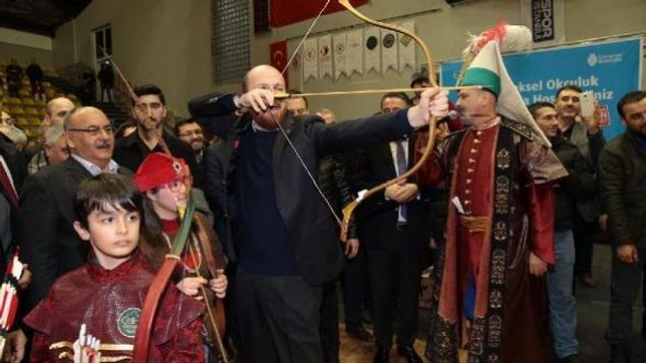 Ümraniye Belediyesinin düzenlediği yarışmaya 330 okçu katıldı