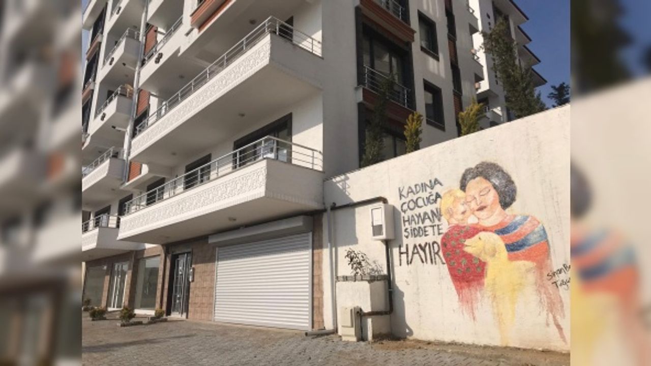 Armutlu Belediyesi Kadına, Çocuğa ve Hayvan Şiddetine hayır temasını sokak duvarlarına işledi