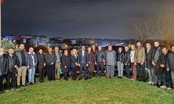 Bayrak Bizim Şerefimiz ve Namusumuzdur