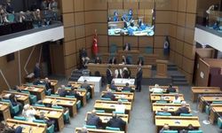ÜSKÜDAR BELEDİYE MECLİSİ’NDE GERGİN VE TARTIŞMALI SEÇİM..