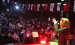 ÇEKMEKÖY’DE GÜLDEN KARABÖCEK RÜZGÂRI
