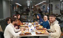 Ümraniye’de üniversite öğrencilerine ücretsiz akşam yemeği