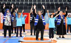 ÜMRANİYE’DE DÜNYA YAŞLILAR GÜNÜ’NDE KUŞAKLAR ARASI BULUŞMA