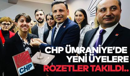 CHP Ümraniye’de Yeni Üyelere Rozetler Takıldı..