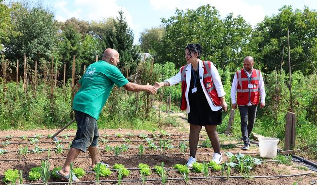 "Çerkez Başkan Sizi Dinliyor” Ekipleri Çekmeköy Sokaklarında