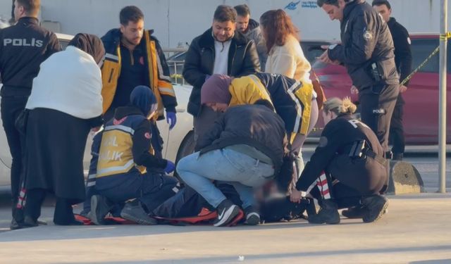 Sultangazi'de takip ettiği çocuğa silahla ateş ederken yolda yürüyen kişiyi vurdu