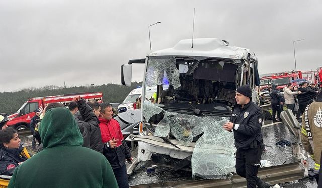 Kuzey Marmara Otoyolu'nda kaza: 1 polis şehit, 16 polis yaralı
