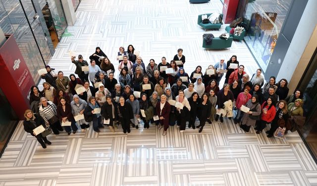 Balparmak, 8 Mart Dünya Emekçi Kadınlar Günü’nü kadın arıcılarla kutladı