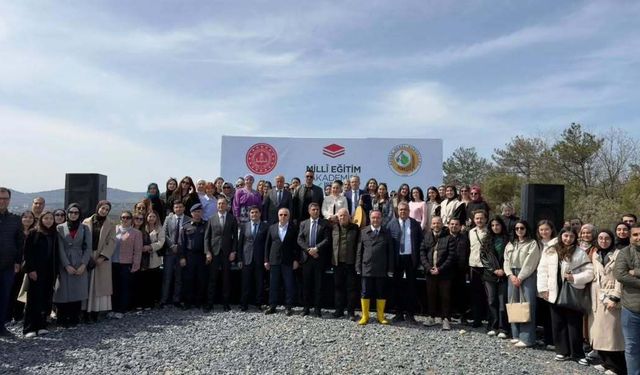 Milli Eğitim Akademisi Hatıra Ormanı Fidanlarla Büyüyor!