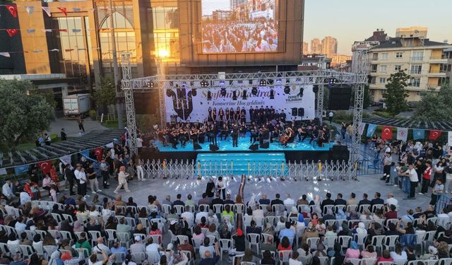 MÜZİK AKADEMİSİ ÖĞRENCİLERİNDEN MUHTEŞEM SENFONİ KONSERİ
