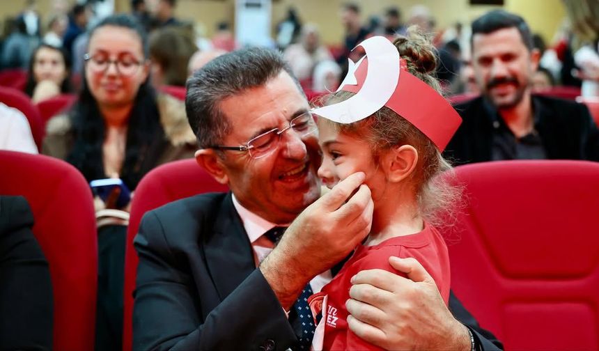 Çekmeköy’de Cumhuriyet’in 102. Yılı Miniklerle Coşkuyla Kutlandı