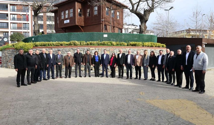 Başkan Orhan Çerkez Mahalle Muhtarlarıyla İstişare Toplantısında Bir Araya Geldi