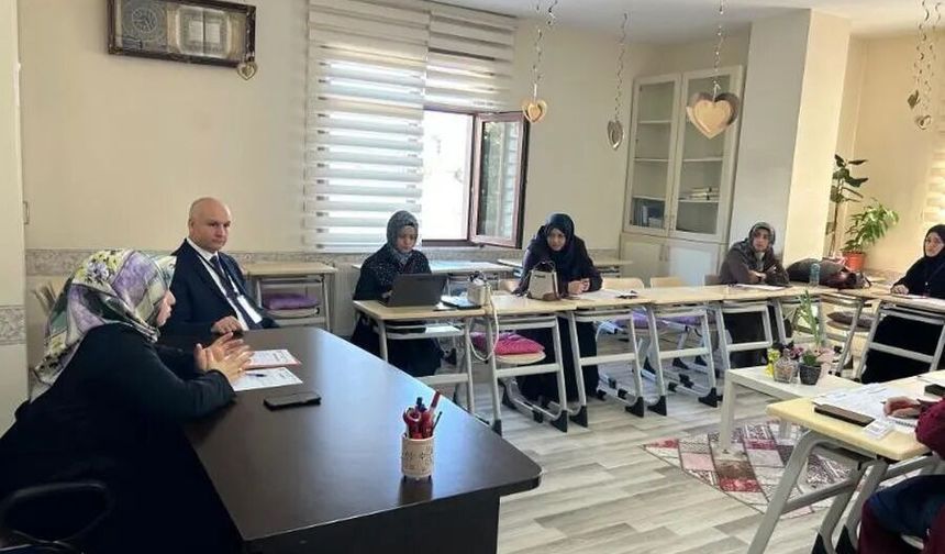 Çekmeköy'de ailenin geleceği konuşuldu