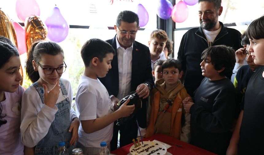 ŞEHİT ÖĞRETMENİN EMANETİ HASAN KEMAL’E DOĞUM GÜNÜ SÜRPRİZİ