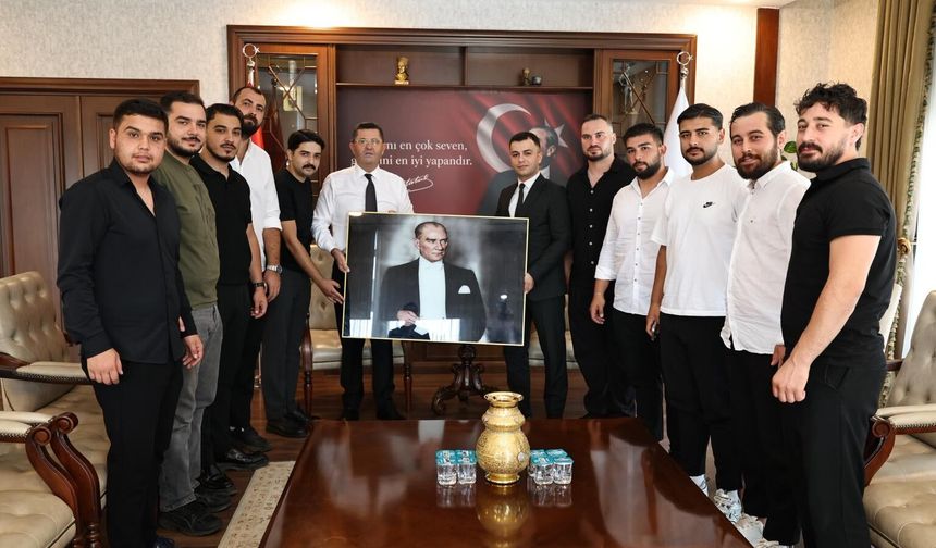 Ülkü Ocakları Çekmeköy’den Başkan Orhan Çerkez’e Ziyaret